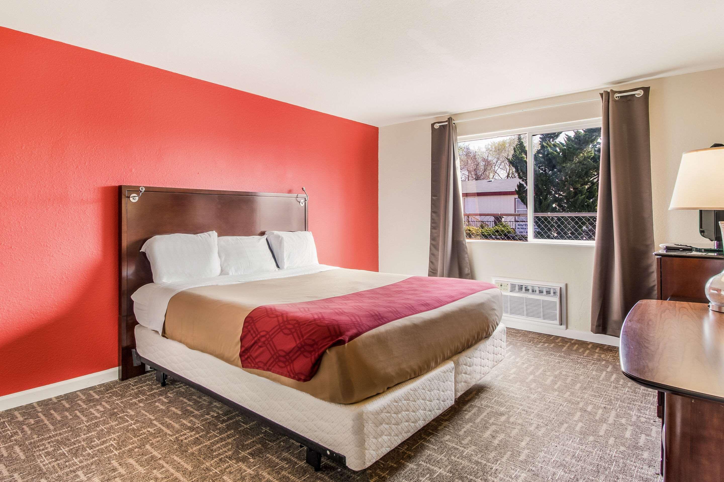 Rodeway Inn Якима Екстериор снимка