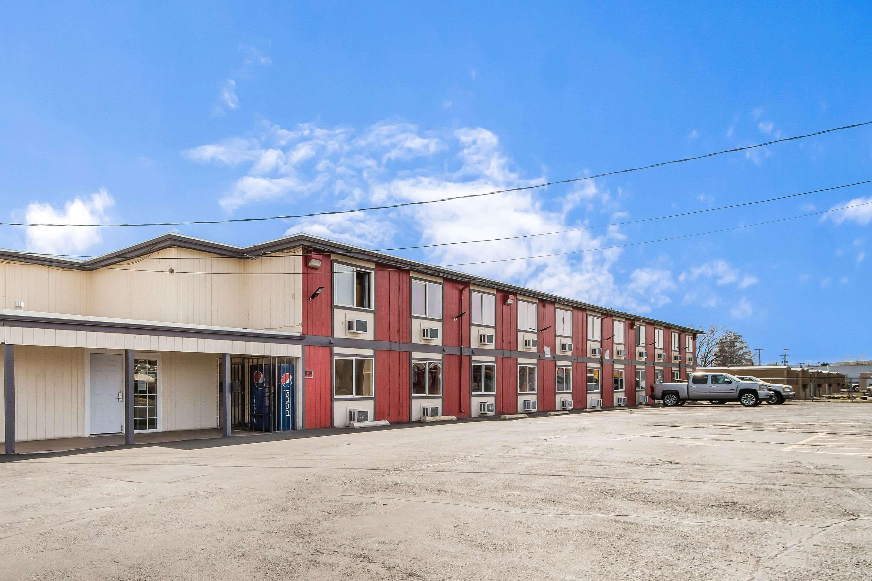 Rodeway Inn Якима Екстериор снимка